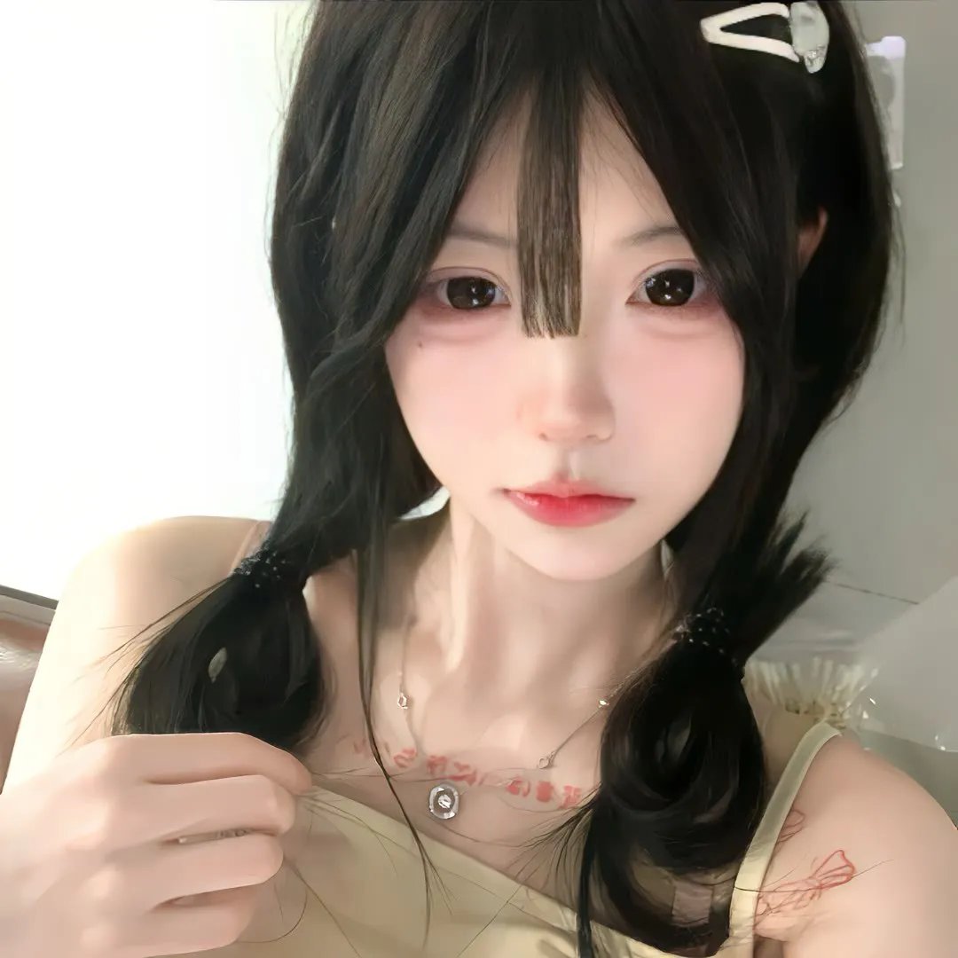瓶中美人